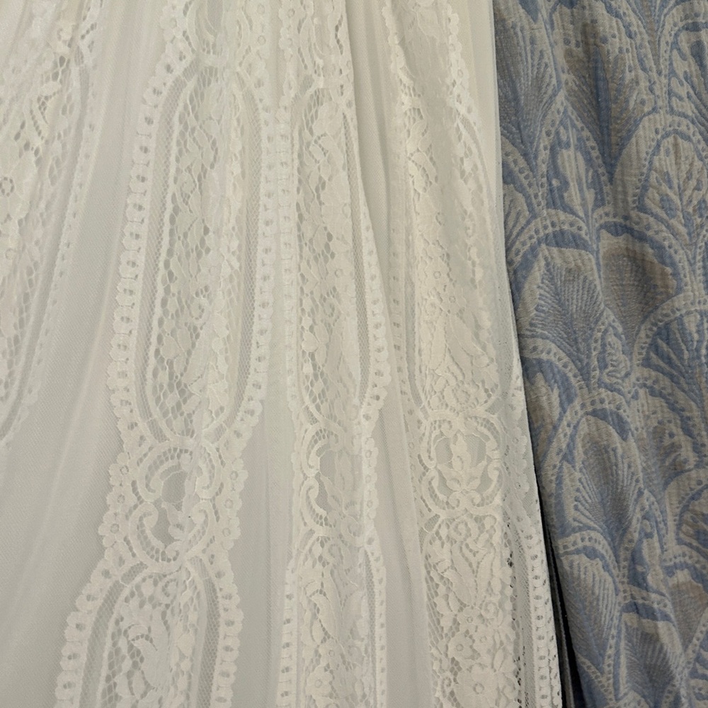 Bohemian White Gown Size XS Gorgeous Snow White Lace Fully Lined by Magnolia NEW - Picture 9 of 16